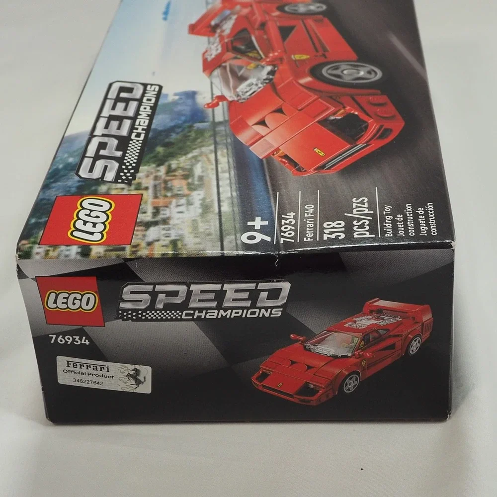 LEGO 76934 Speed Champions Ferrari F40 Supercar 318 pcs Race Car Sealed Unopened
